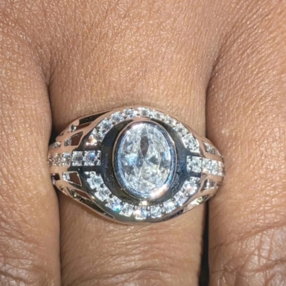 High Quality Sophistication Mens 925 Silver Ring Halo Centerpiece Sz9